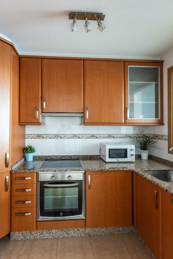 Apartamento En Primera Linea De Playa Riazor ア・コルーニャ エクステリア 写真