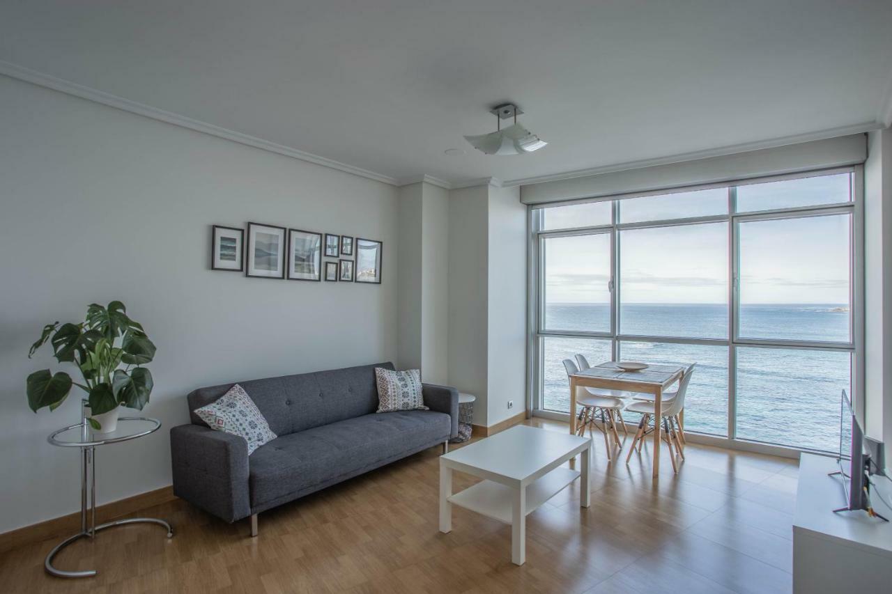 Apartamento En Primera Linea De Playa Riazor ア・コルーニャ エクステリア 写真